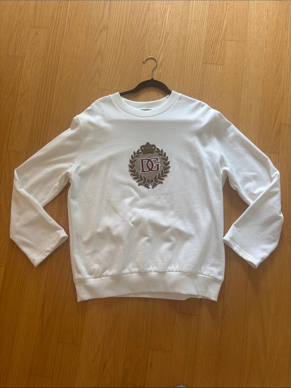 Dolce & Gabbana White Crewneck Sweatshirt with Embroidered DG Crest